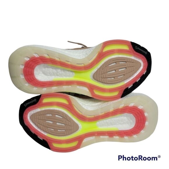 ADIDAS Ultraboost 21 SIZE‎ 9 - Picture 8 of 11